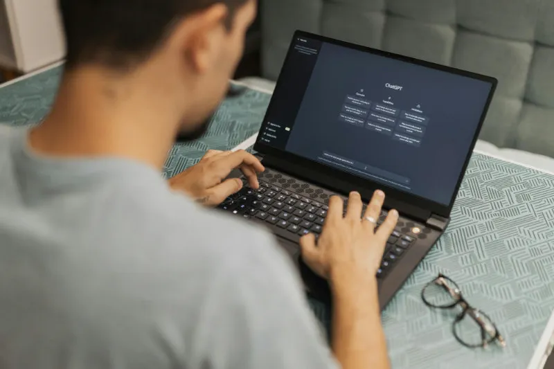 Tool AI Buat Desain dan Copywriting yang Bisa Dicoba